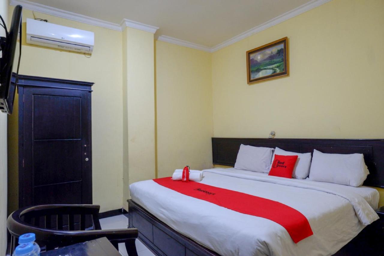 فندق Reddoorz Near Citraland Waterpark Kendari Lepoleop المظهر الخارجي الصورة