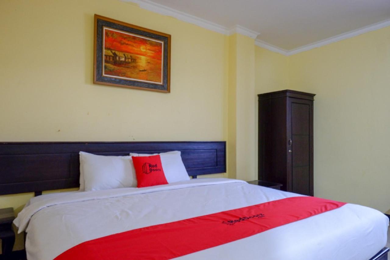 فندق Reddoorz Near Citraland Waterpark Kendari Lepoleop المظهر الخارجي الصورة